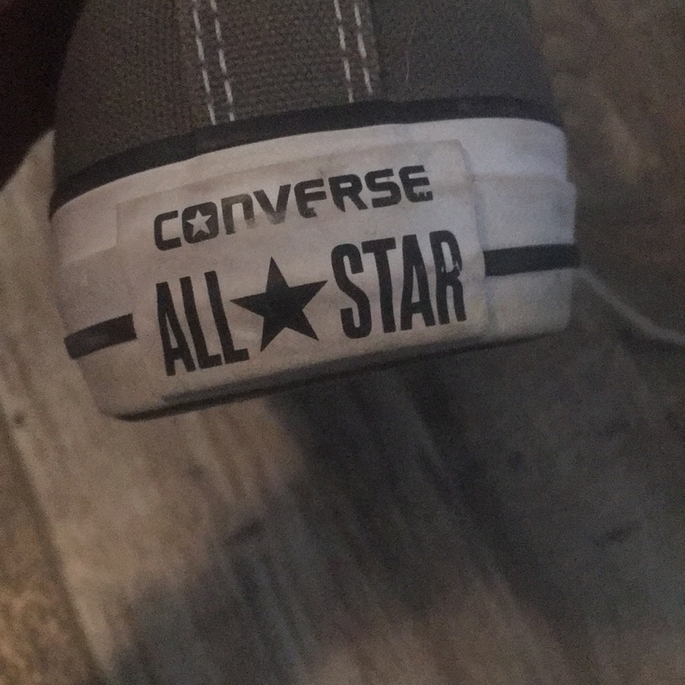gray converse - Picture 3 of 4
